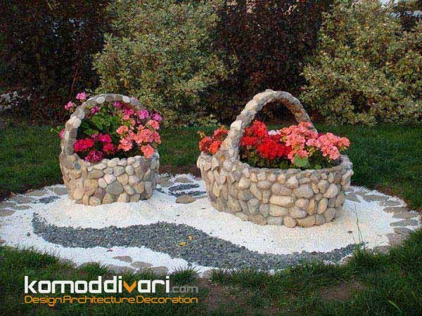 5| گلدان دست ساز سنگی در باغ